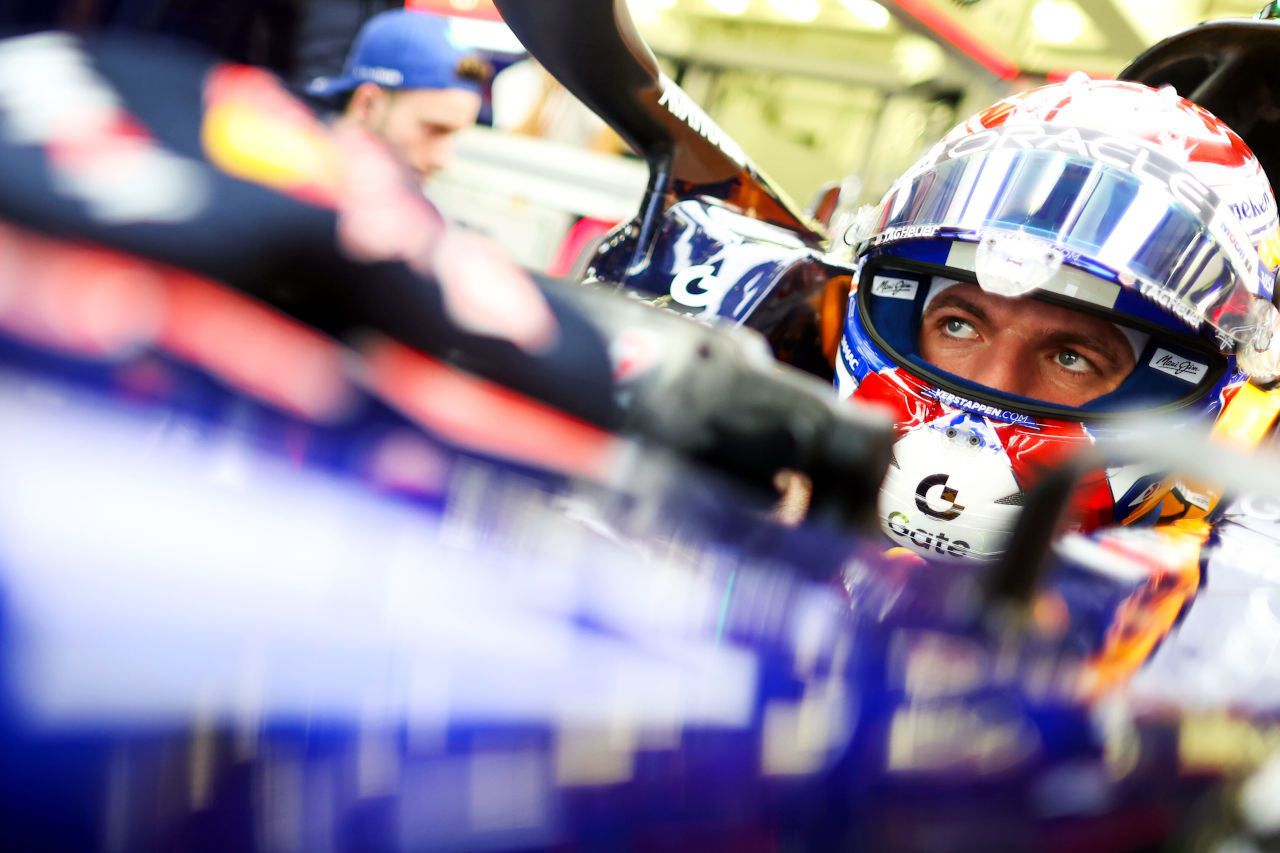 F1のドメニカリCEOが新規定への批判に言及。フェルスタッペンらとの対話を通じ建設的な未来を語る