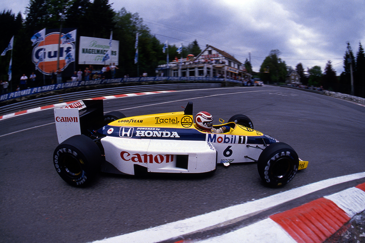 ネルソン・ピケがドライブするウイリアムズ・ホンダFW11