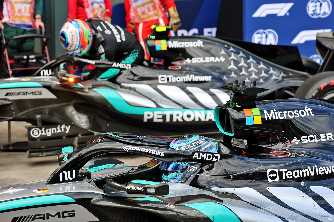 ジョージ・ラッセルとアンドレア・キミ・アントネッリ（メルセデス）