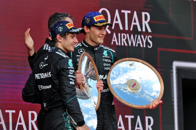 ジョージ・ラッセルとアンドレア・キミ・アントネッリ（メルセデス）が1-2を達成