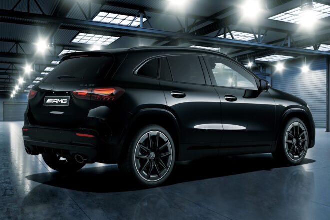 メルセデスAMG、最小SUV『GLA 35』初の独別仕様車“Black Masterpiece”をオンライン限定発売