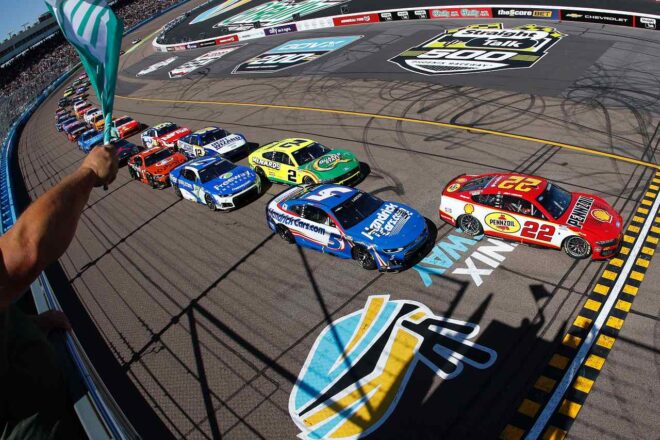 ブレイニーが今季初優勝。名門ペンスキーがインディカーとの週末“スウィープ”を達成／NASCAR第4戦