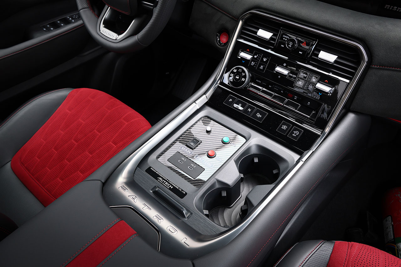 ニッサン、新型『パトロール・ニスモ』をスーパーGTのFRO車両に提供。第1戦で贈呈式を実施