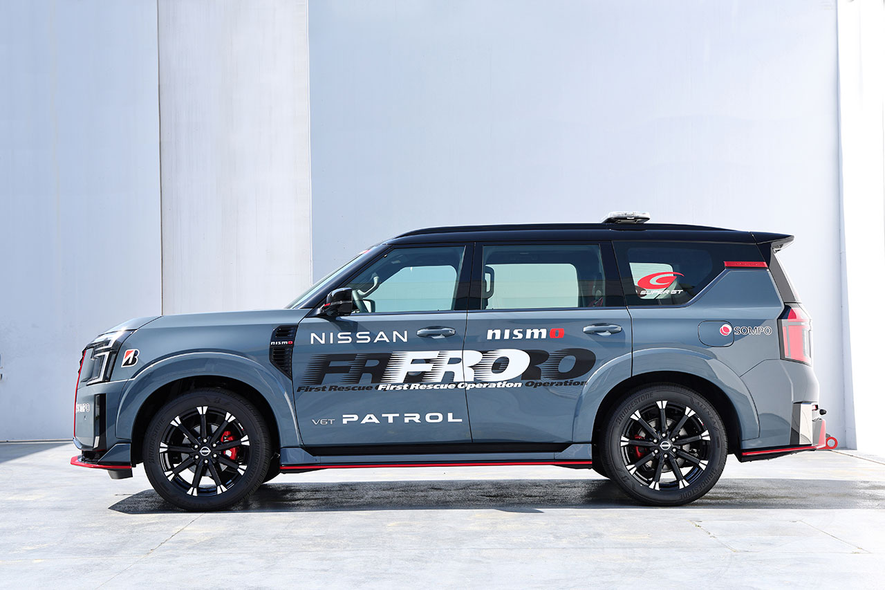 ニッサン、新型『パトロール・ニスモ』をスーパーGTのFRO車両に提供。第1戦で贈呈式を実施
