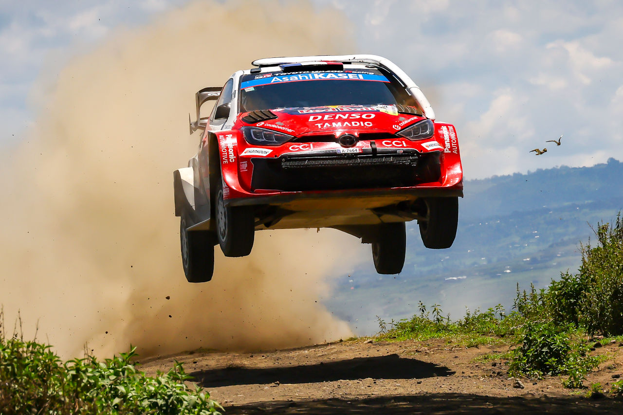 オジエ猛追！ 2番手に浮上し首位ソルベルグに急接近。その差は1秒に／WRC第3戦サファリ・ラリー・ケニア