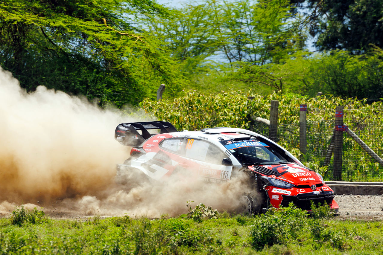 2日目もトヨタ勢が上位独占。僚友肉薄もソルベルグが首位キープ「見ているだけでも非常にエキサイティング」／WRC第3戦ケニア