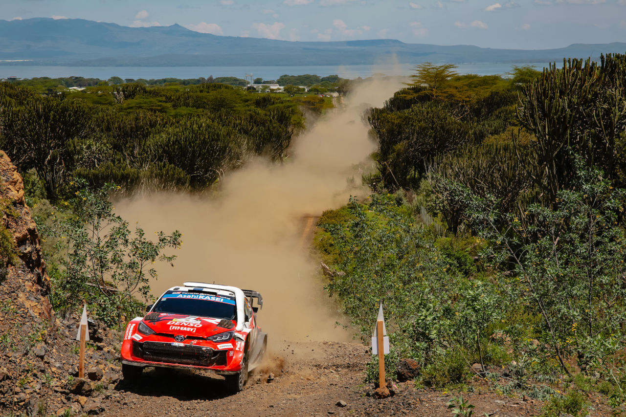 2日目もトヨタ勢が上位独占。僚友肉薄もソルベルグが首位キープ「見ているだけでも非常にエキサイティング」／WRC第3戦ケニア