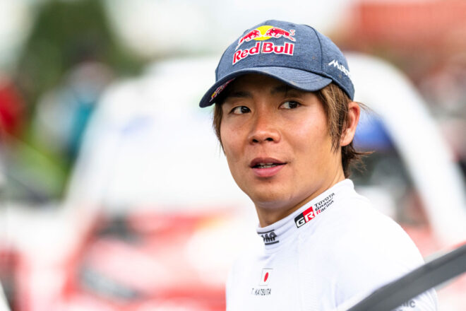 独走から一転リタイアのソルベルグ「本当に辛いが、明日は全力で巻き返す」／WRCケニア・デイ3コメント集