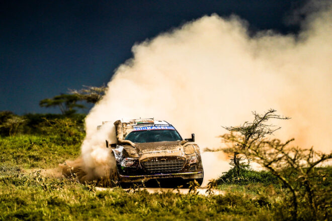 独走から一転リタイアのソルベルグ「本当に辛いが、明日は全力で巻き返す」／WRCケニア・デイ3コメント集