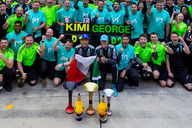 アンドレア・キミ・アントネッリの優勝とジョージ・ラッセルの2位を祝うメルセデス