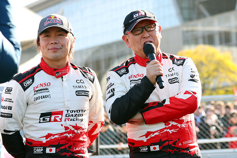 豊田章男会長「もっともっと“すごい憧れ”の存在になっていって欲しい」。勝田貴元の初優勝を受けコメント発表／WRC第3戦ケニア