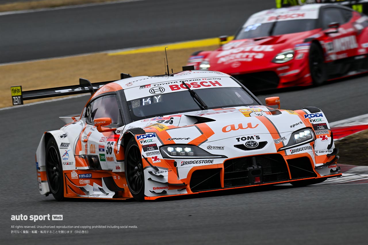 au TOM’S GR Supra（坪井翔／山下健太）　2026スーパーGT富士公式テスト