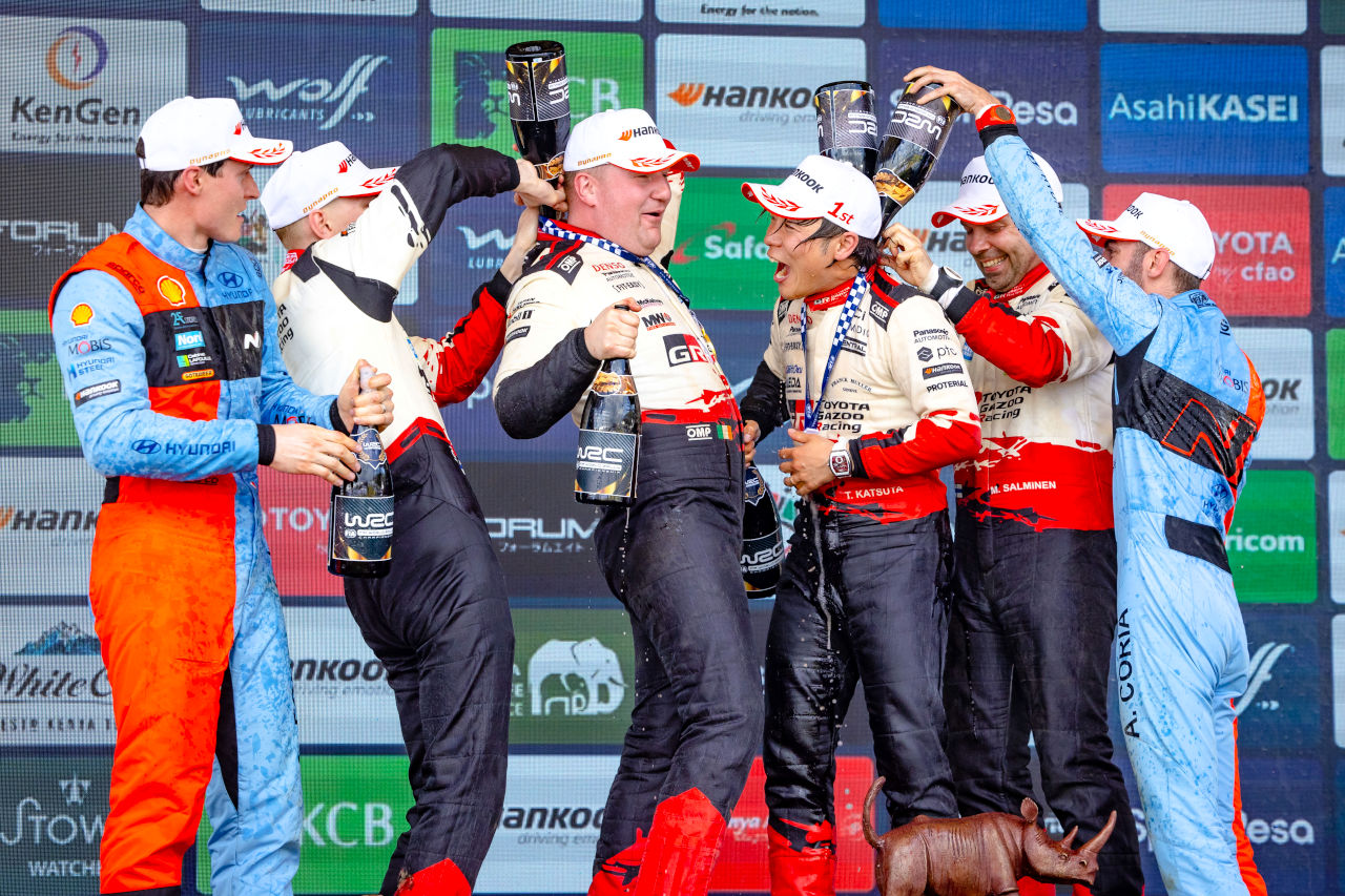 僚友たちが初優勝を祝福。勝田貴元「決して諦めなかったから、ここまで来られた」／WRCケニア デイ4コメント集