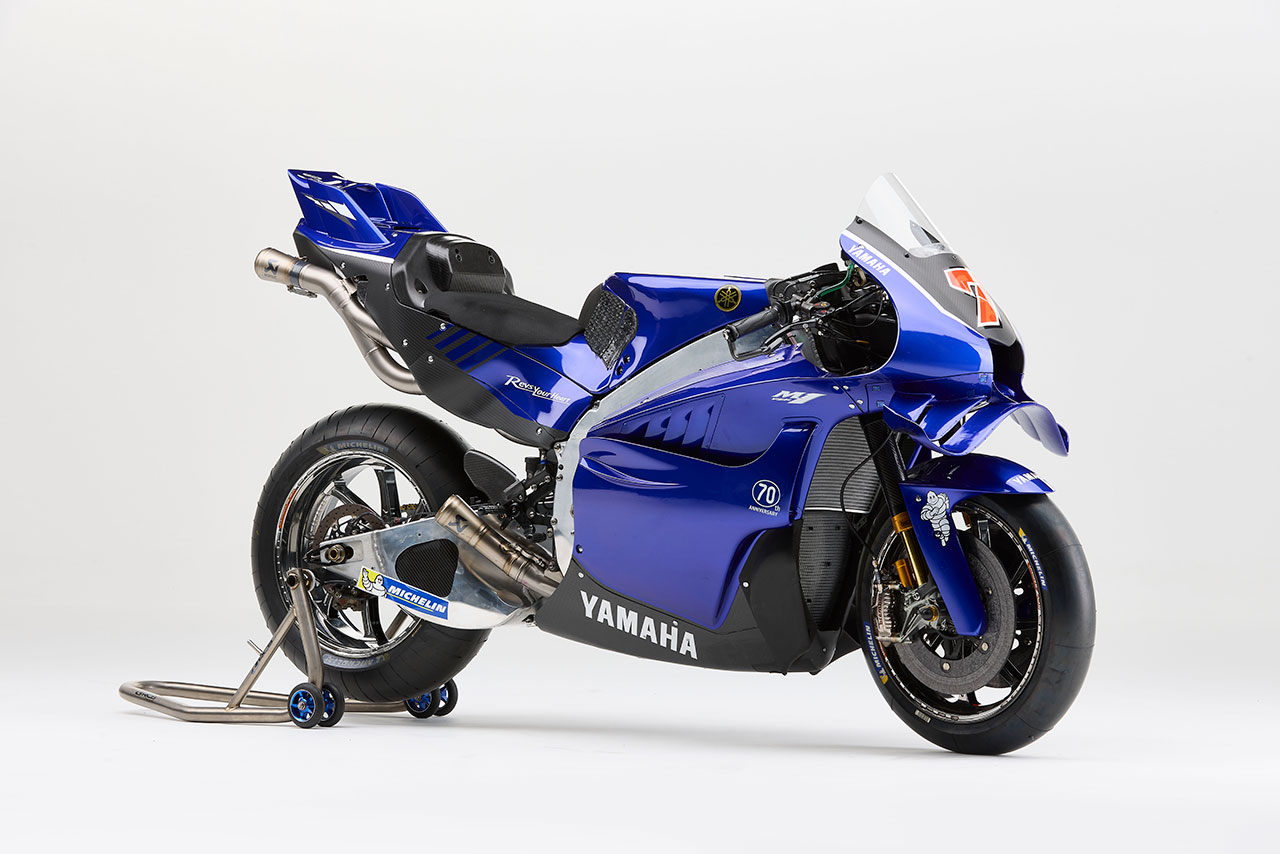 ヤマハ転換の1年。直4の進化とV4エンジンの並行開発と決断の裏側「これまでとは別のマシンです」／MotoGP