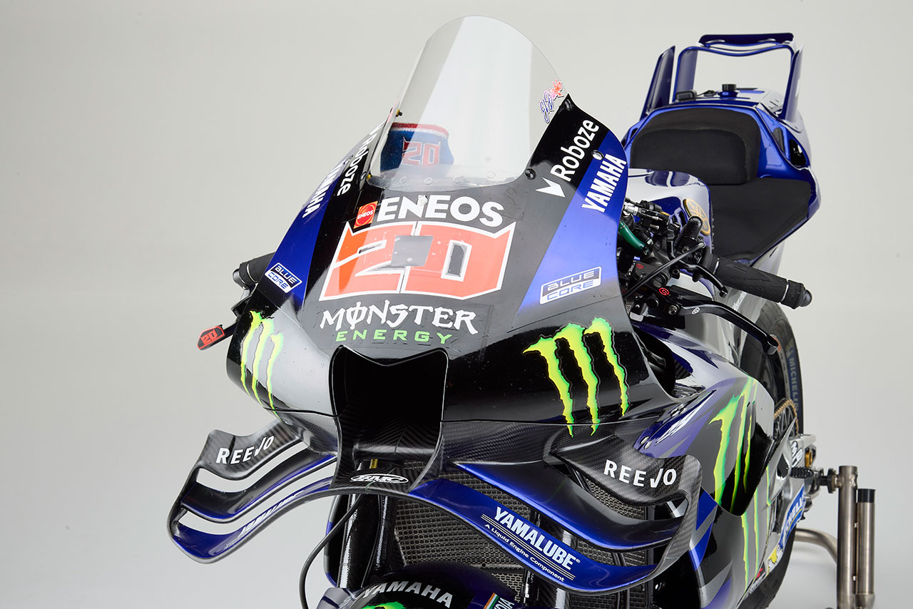 ヤマハ転換の1年。直4の進化とV4エンジンの並行開発と決断の裏側「これまでとは別のマシンです」／MotoGP