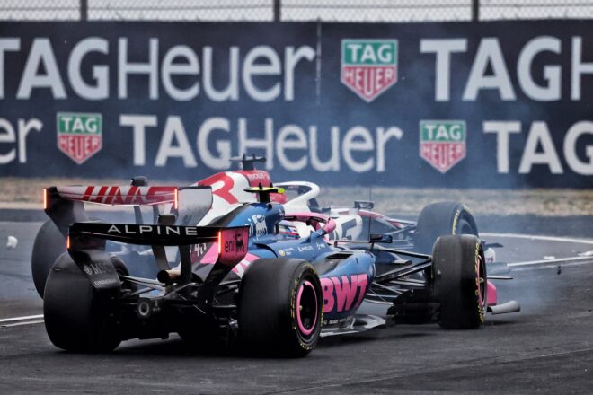 エステバン・オコン（ハース）がフランコ・コラピント（アルピーヌ）にヒット