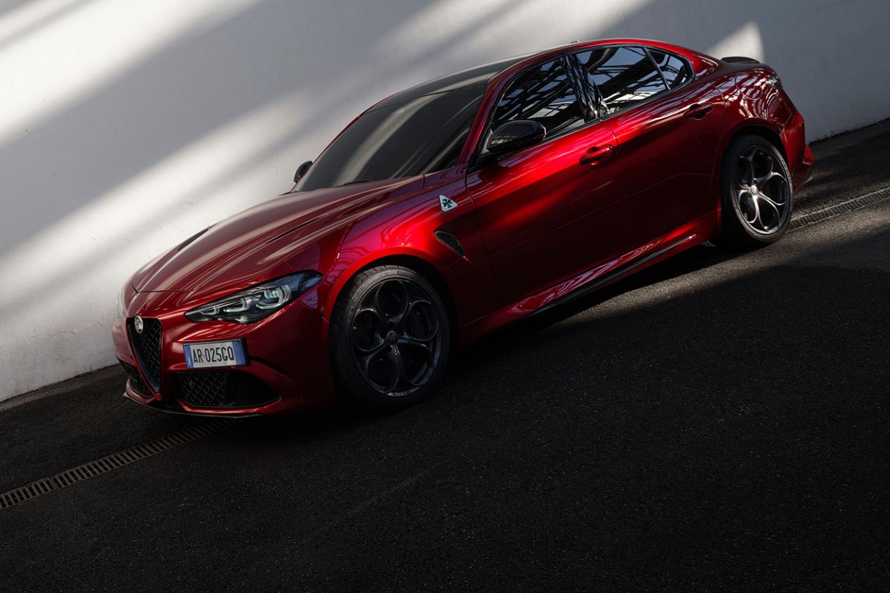 アルファロメオ、主力の『ジュリア／ステルヴィオ』に世界わずか63台の限定生産モデルを導入