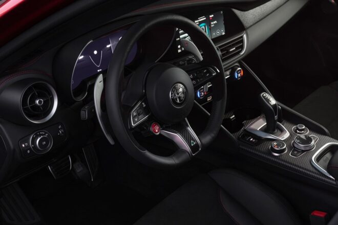 アルファロメオ、主力の『ジュリア／ステルヴィオ』に世界わずか63台の限定生産モデルを導入