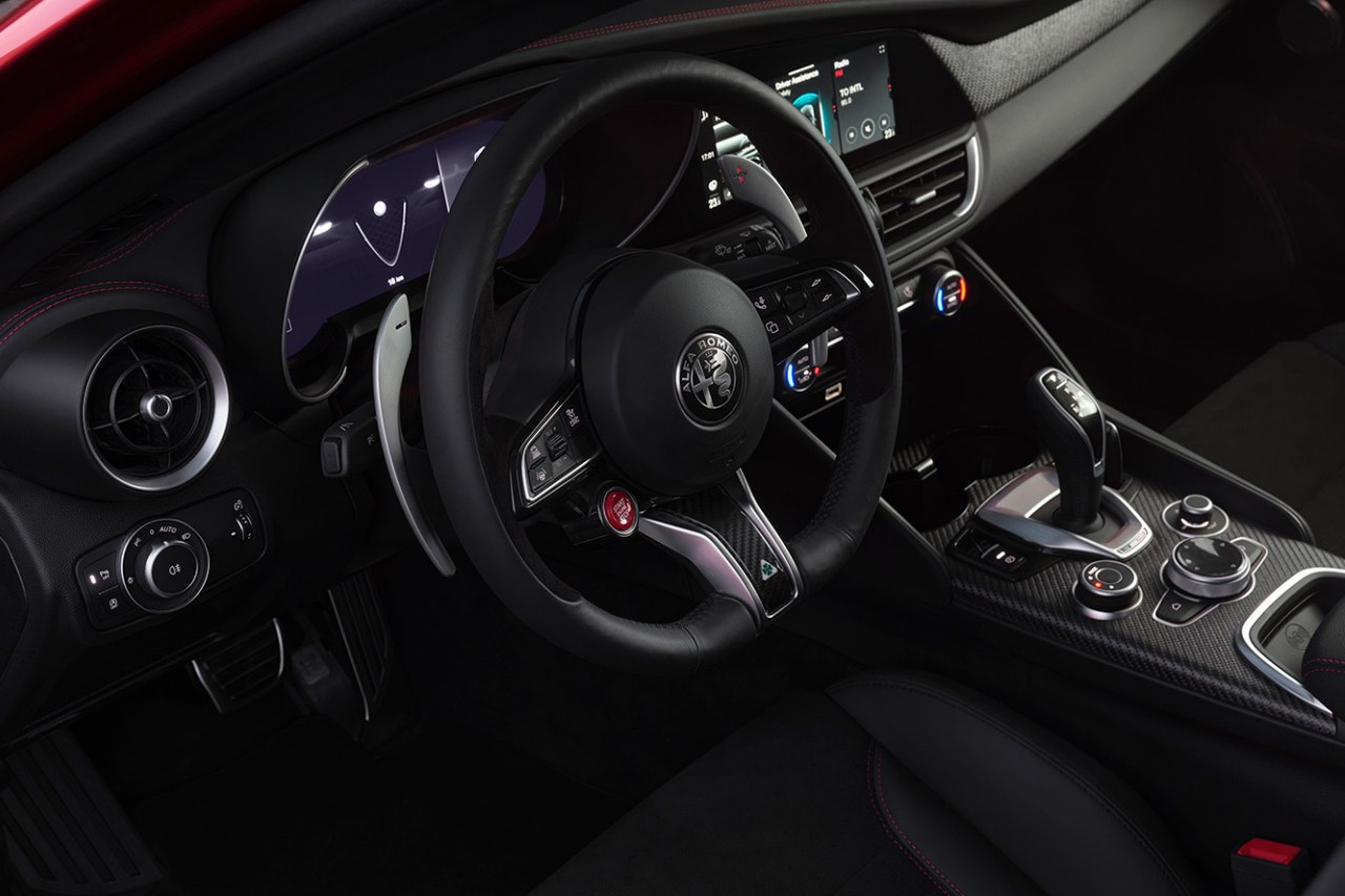 アルファロメオ、主力の『ジュリア／ステルヴィオ』に世界わずか63台の限定生産モデルを導入