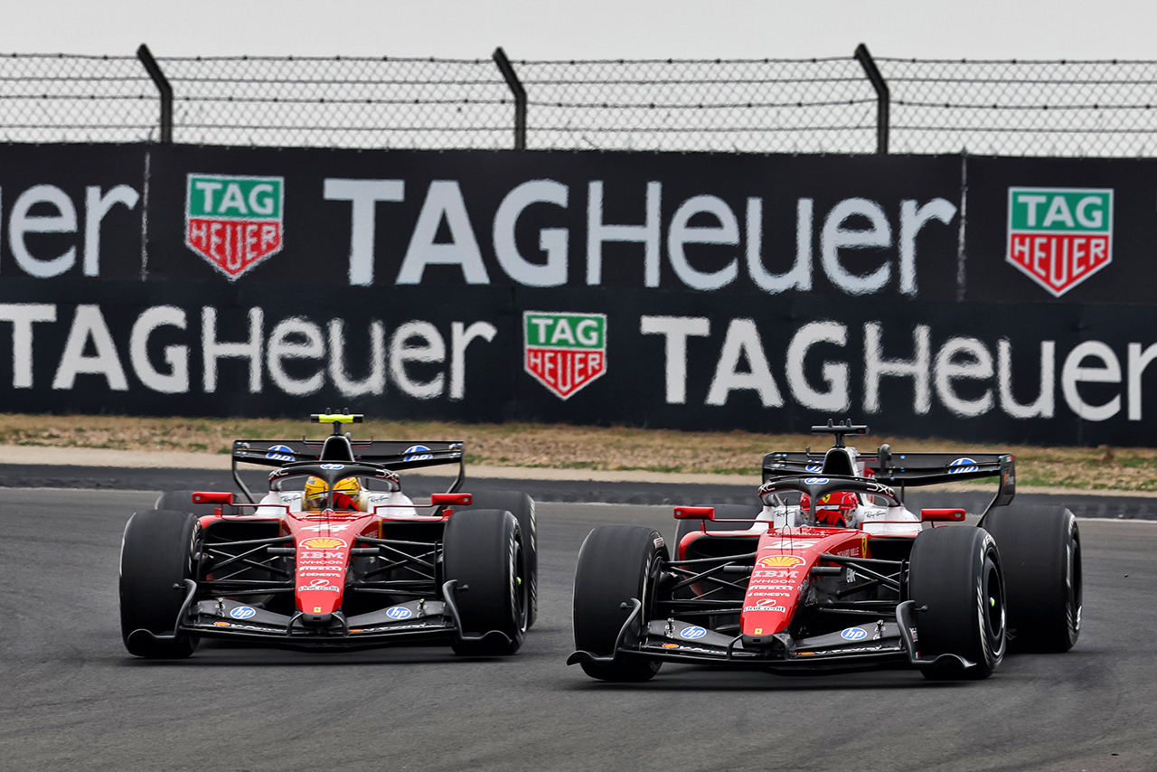 シャルル・ルクレールとルイス・ハミルトン（フェラーリ）の攻防