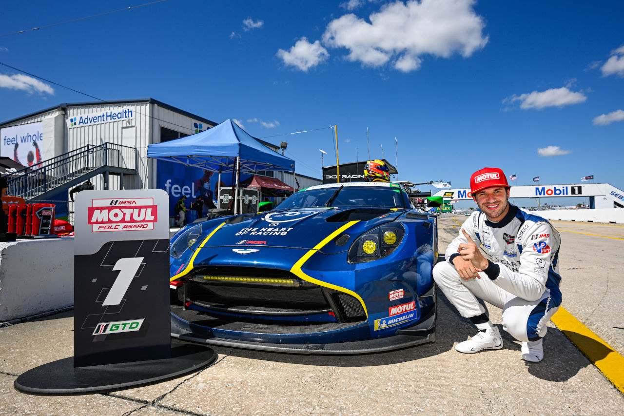 エイトケン駆るキャデラックがセブリング12時間のポール奪取。100戦目ホークスワースはライバルを圧倒