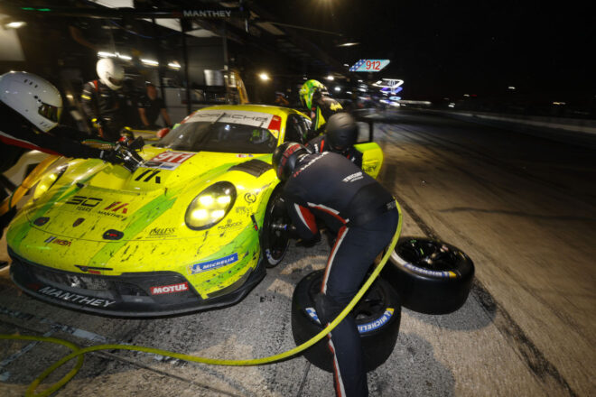 特別カラーのポルシェ・ペンスキーが逆転で1-2達成。GTDプロも911 GT3 Rがワン・ツー飾る【セブリング12時間レース決勝レポート】