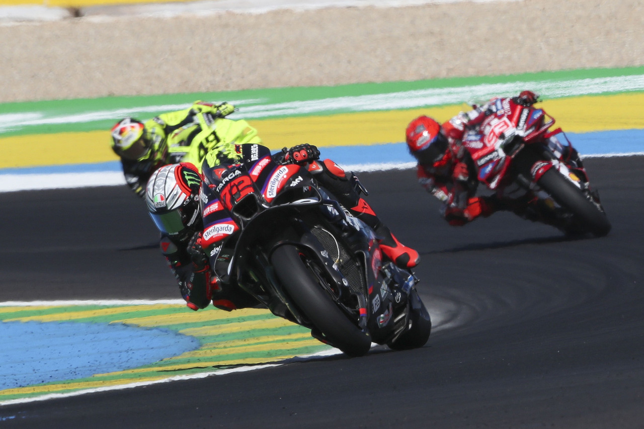 4連勝のベゼッチがランキング首位に浮上。アプリリアが1-2決める／第2戦ブラジルGP