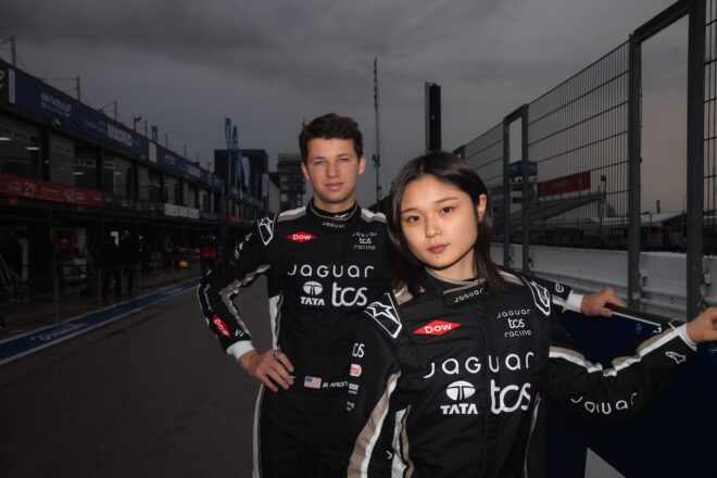 Juju（野田樹潤）とブライス・アーロン