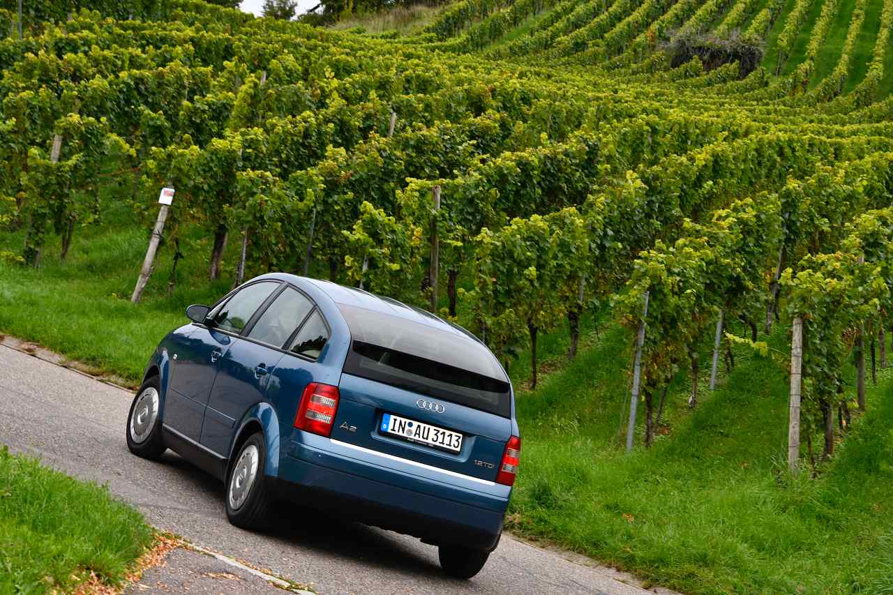 アウディ、新たな電動エントリー『A2 e-tron』を発表。日本未上陸の“幻の名車”の名を継承へ