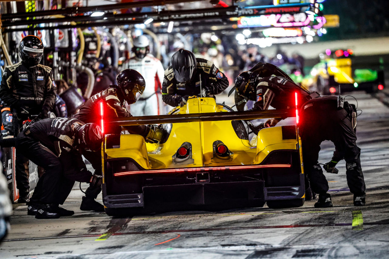 ポルシェがアジアン・ル・マンの新ハイパーカークラス向けに「2台から4台」の963を供給か。新規顧客と交渉中と認める