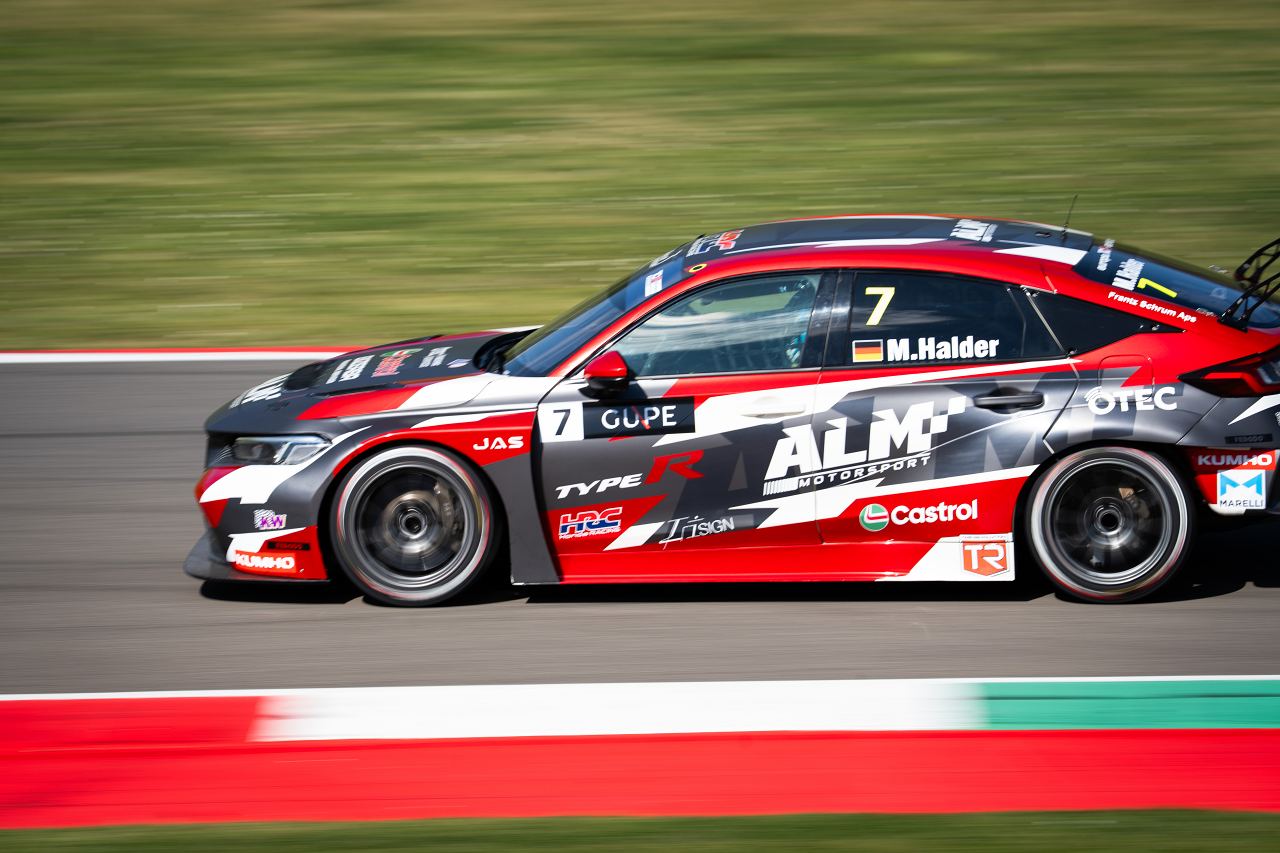 【WEEKLY ROUND UP】TGR-WRTの『GRカローラRC2』が北米デビュー／BTCCヒョンデは2026年仕様を披露