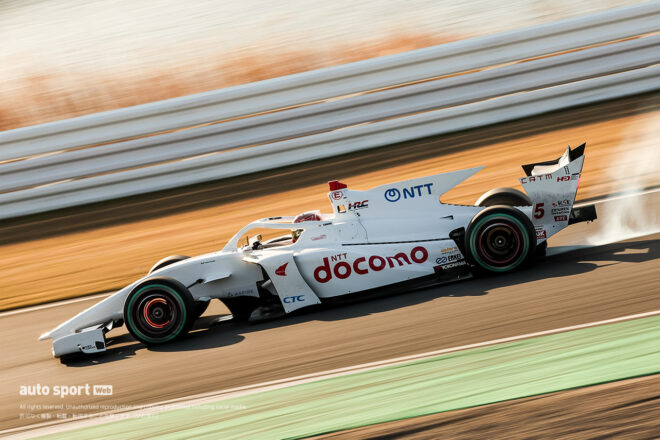 今年こそドライバーズタイトル獲得へ「取りこぼしがないように」【SF全チーム情報2026／DOCOMO TEAM DANDELION RACING】