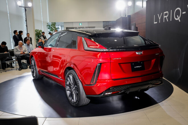 キャデラック最速SUV、レース由来の『リリックV』を発表。モータースポーツ担当が来日し鈴鹿F1に向けてエール