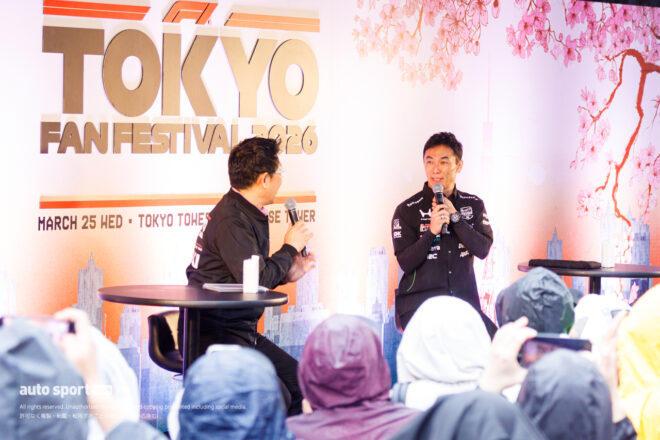「鈴鹿がドライバーたちに愛されるのは観客との一体感。インディ500と一緒」と佐藤琢磨。F1イベントでアツいトークを披露