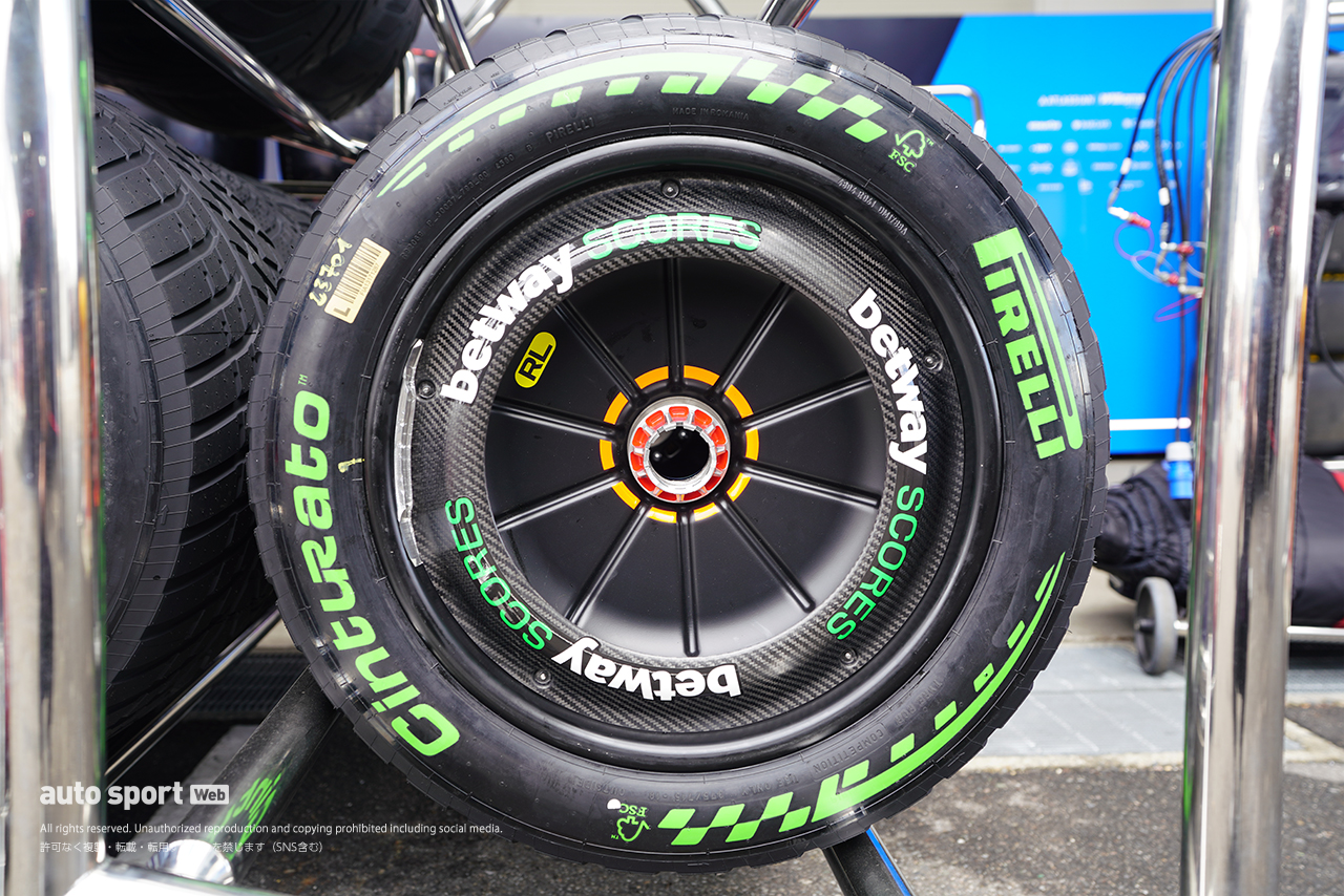 2026年F1第3戦日本GP木曜日　ウイリアムズのホイール＆ホイールカバー（リヤ）