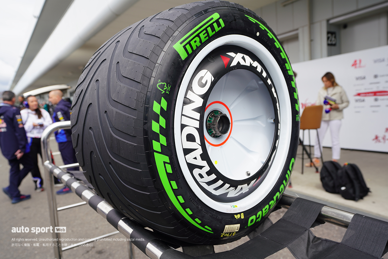 2026年F1第3戦日本GP木曜日　レーシングブルズのホイール＆ホイールカバー（リヤ）