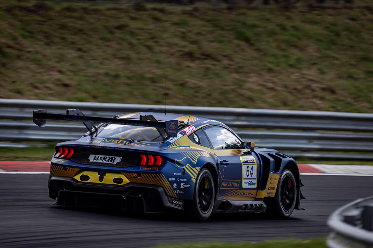 64号車フォード・マスタング GT3（HRT Ford Racing）