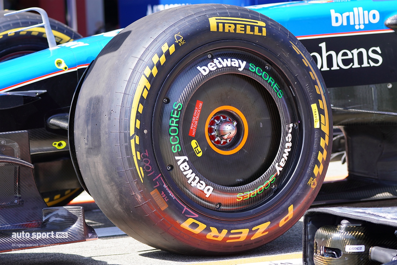 2026年F1第3戦日本GP金曜日／ウイリアムズFW48のフロントホイール＆ホイールカバー