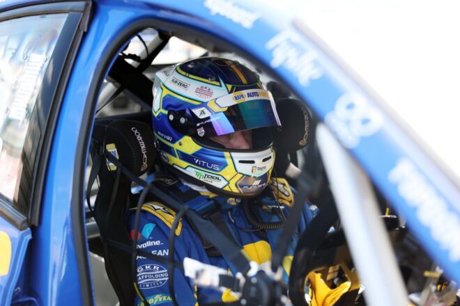 BTCCクロフト公式テストは王者イングラムが初日トップ、BMWデレオンは正式契約前にレコード更新