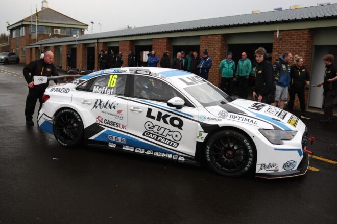 BTCCクロフト公式テストは王者イングラムが初日トップ、BMWデレオンは正式契約前にレコード更新