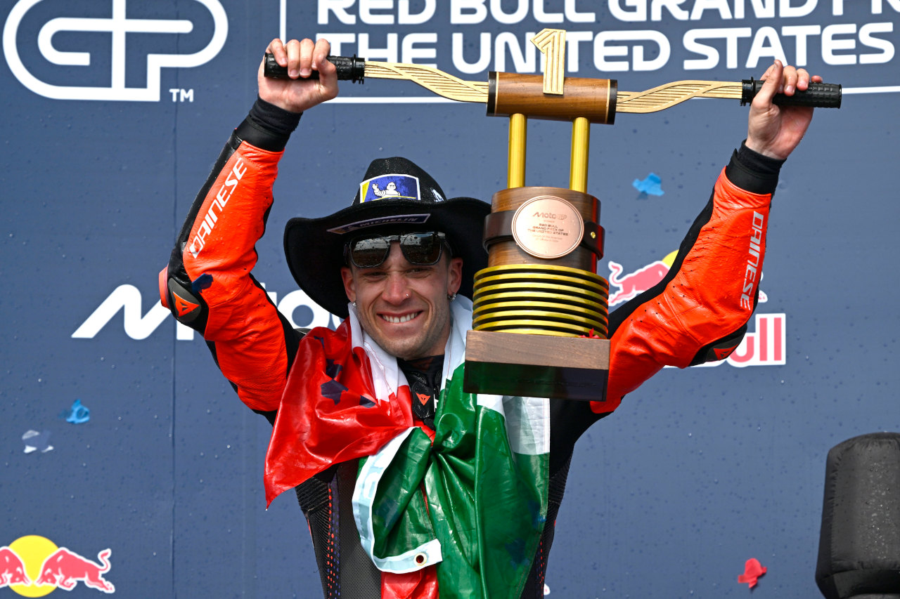 ベゼッチ、5連勝とともに新記録樹立「夢見た場所で結果を残せたことが信じられない」／第3戦アメリカズGP