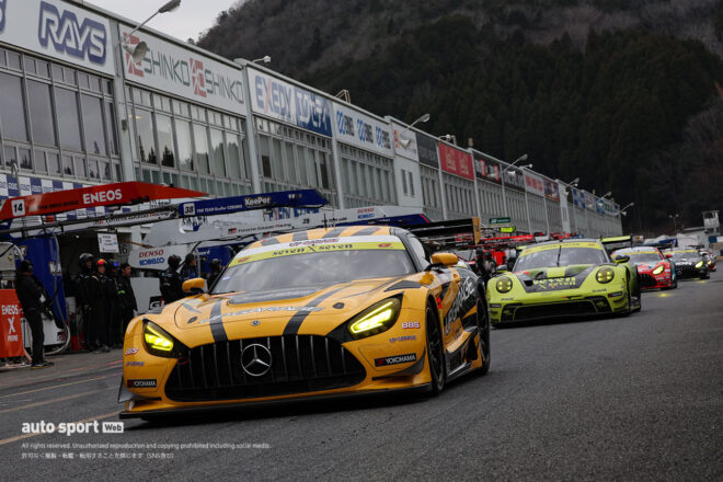 18号車UPGARAGE AMG GT3