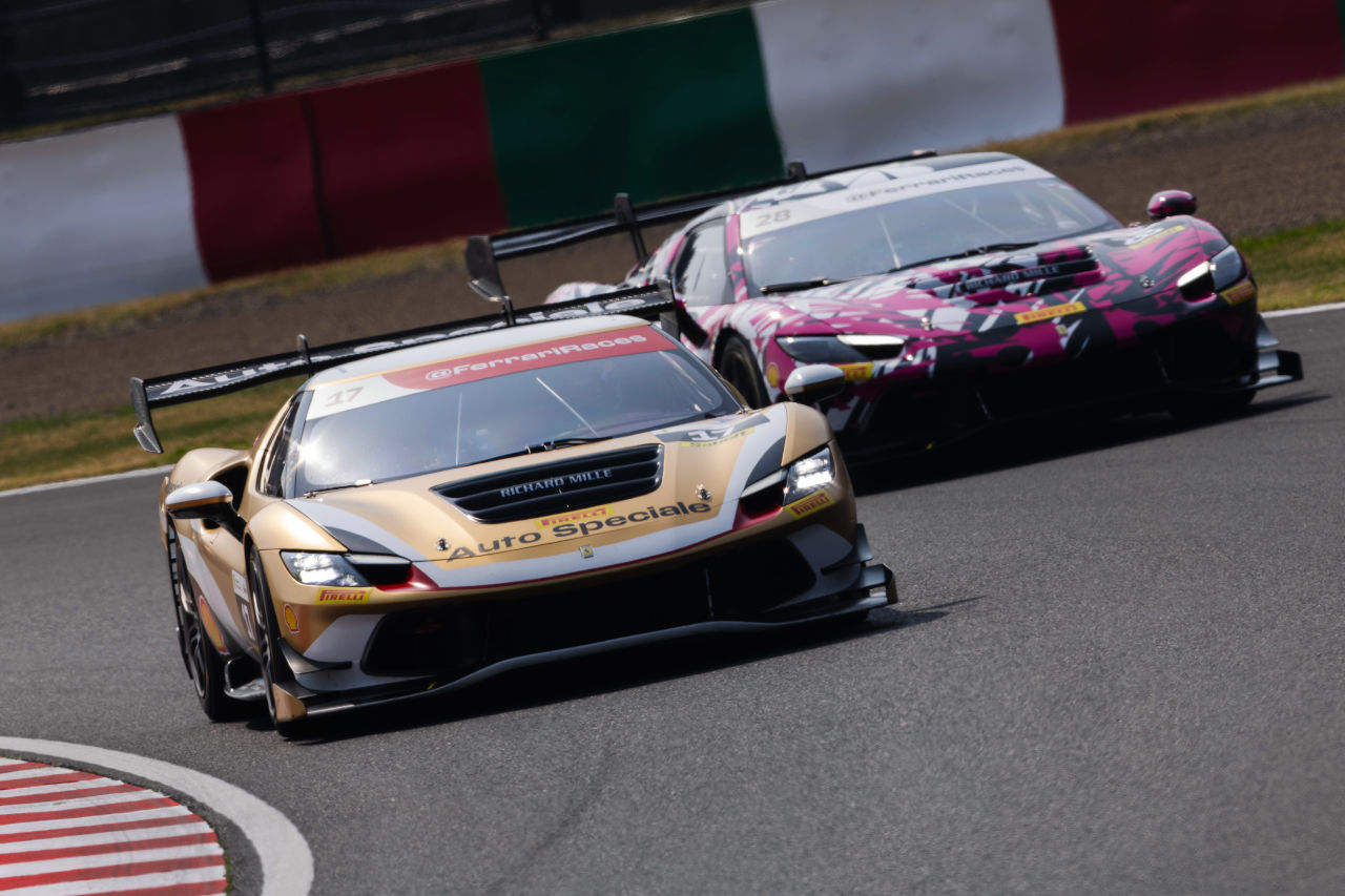 フェラーリ・チャレンジ・ジャパン2026開幕。32台の『296チャレンジ』がF1日本GPの鈴鹿で熱いバトルを展開