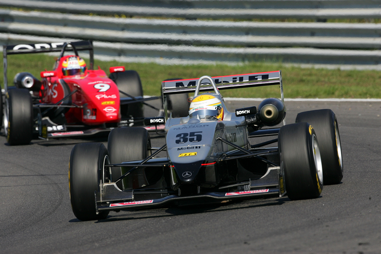 2004年ユーロF3に参戦するルイス・ハミルトン（マノー・モータースポーツ）