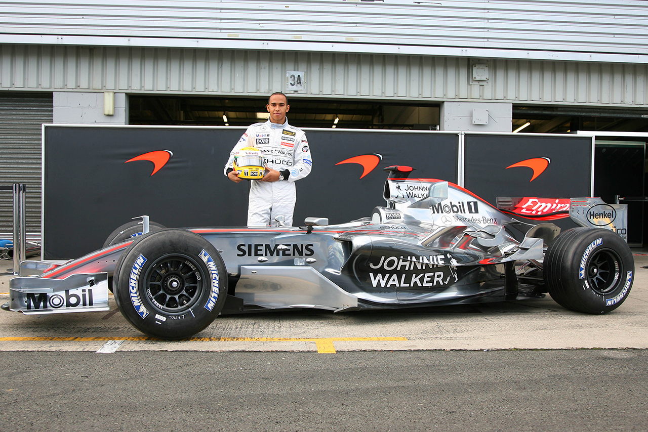 マクラーレンの2006年型マシン『MP4-21』のテスト機会を得たルイス・ハミルトン（マクラーレン・テストドライバー）