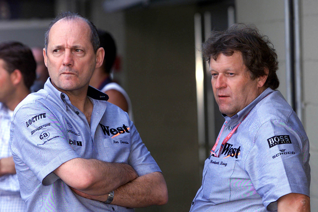 ロン・デニス（マクラーレン・チーム代表）、ノルベルト・ハウグ（メルセデスのモータースポーツ部門責任者）