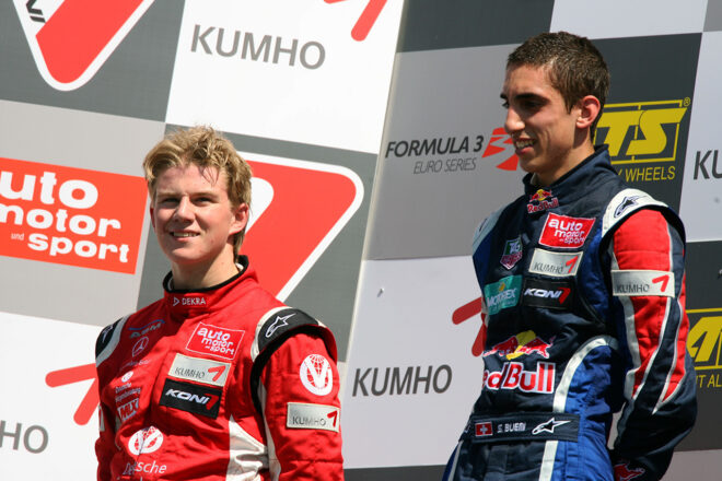 2007年ユーロF3に参戦した選手権3位ニコ・ヒュルケンベルグ（ASM）、選手権2位セバスチャン・ブエミ（ミュッケ・モータースポーツ）