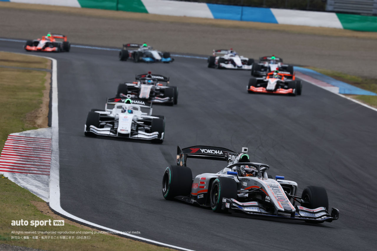 終盤ヒヤリも太田格之進が開幕2連勝。阪口晴南は5年ぶり、福住仁嶺がROOKIEに初表彰台をもたらす【スーパーフォーミュラ第2戦もてぎ決勝レポート】