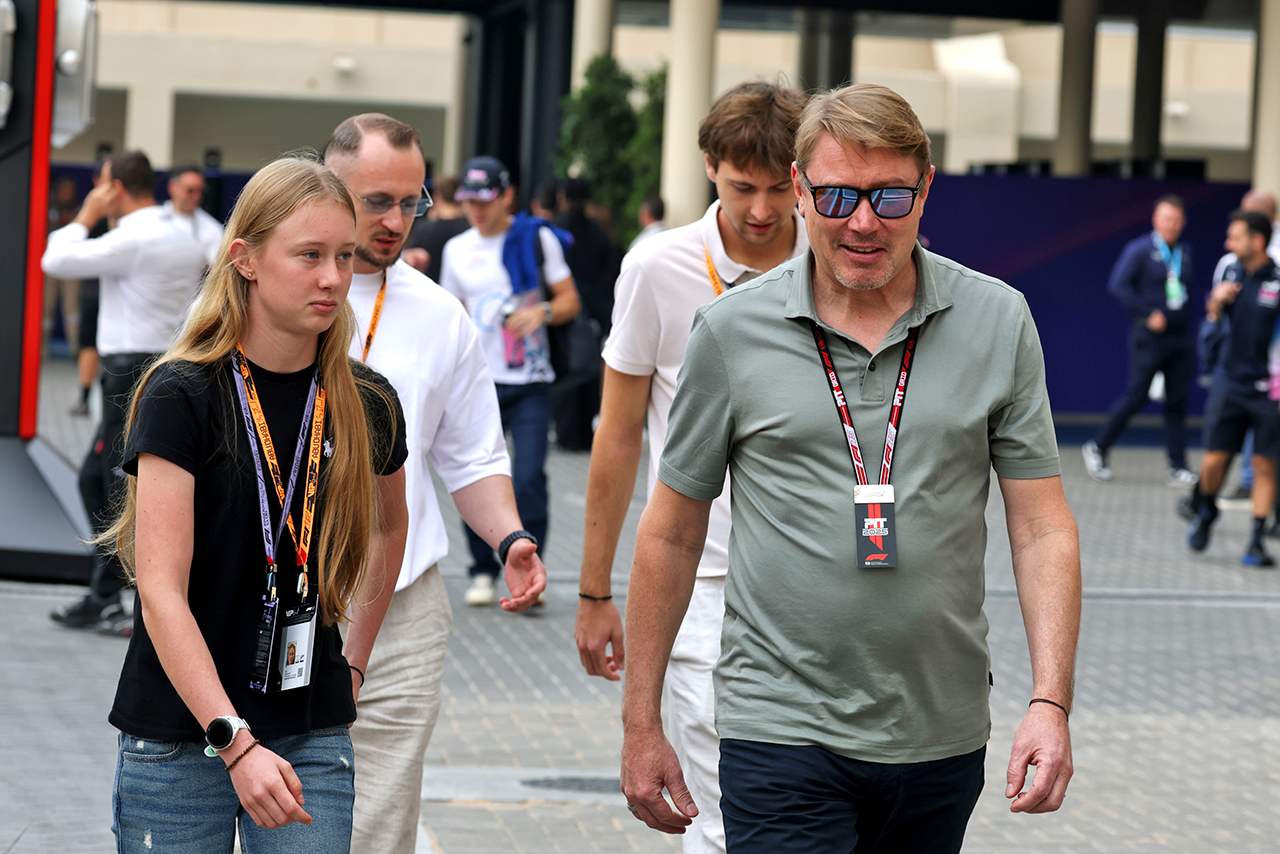 マクラーレンの若手育成プログラムに所属するエラ・ハッキネンと父ミカ・ハッキネン