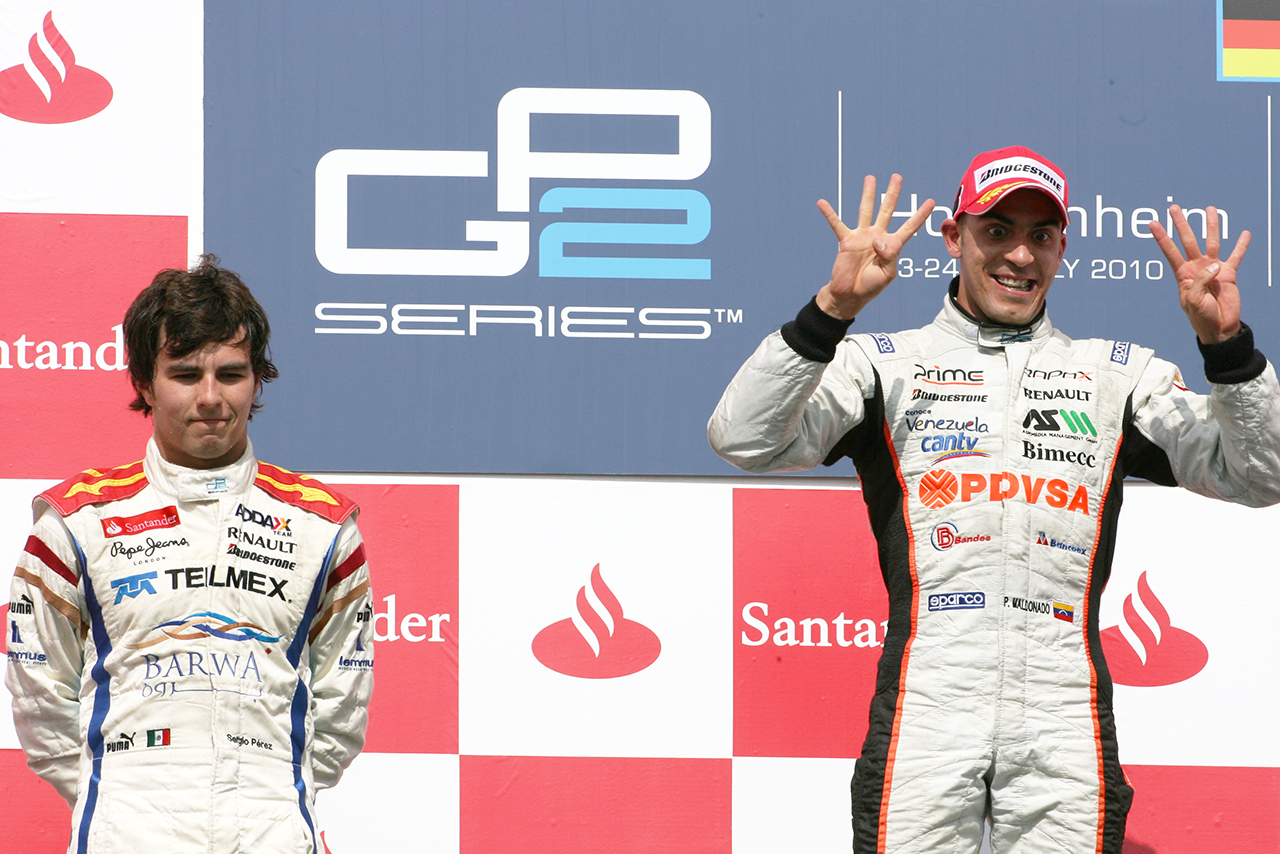 2010年GP2王者に輝いたパストール・マルドナド（ラパックス）。セルジオ・ペレス（バルワ・アダックス）はランキング2位に
